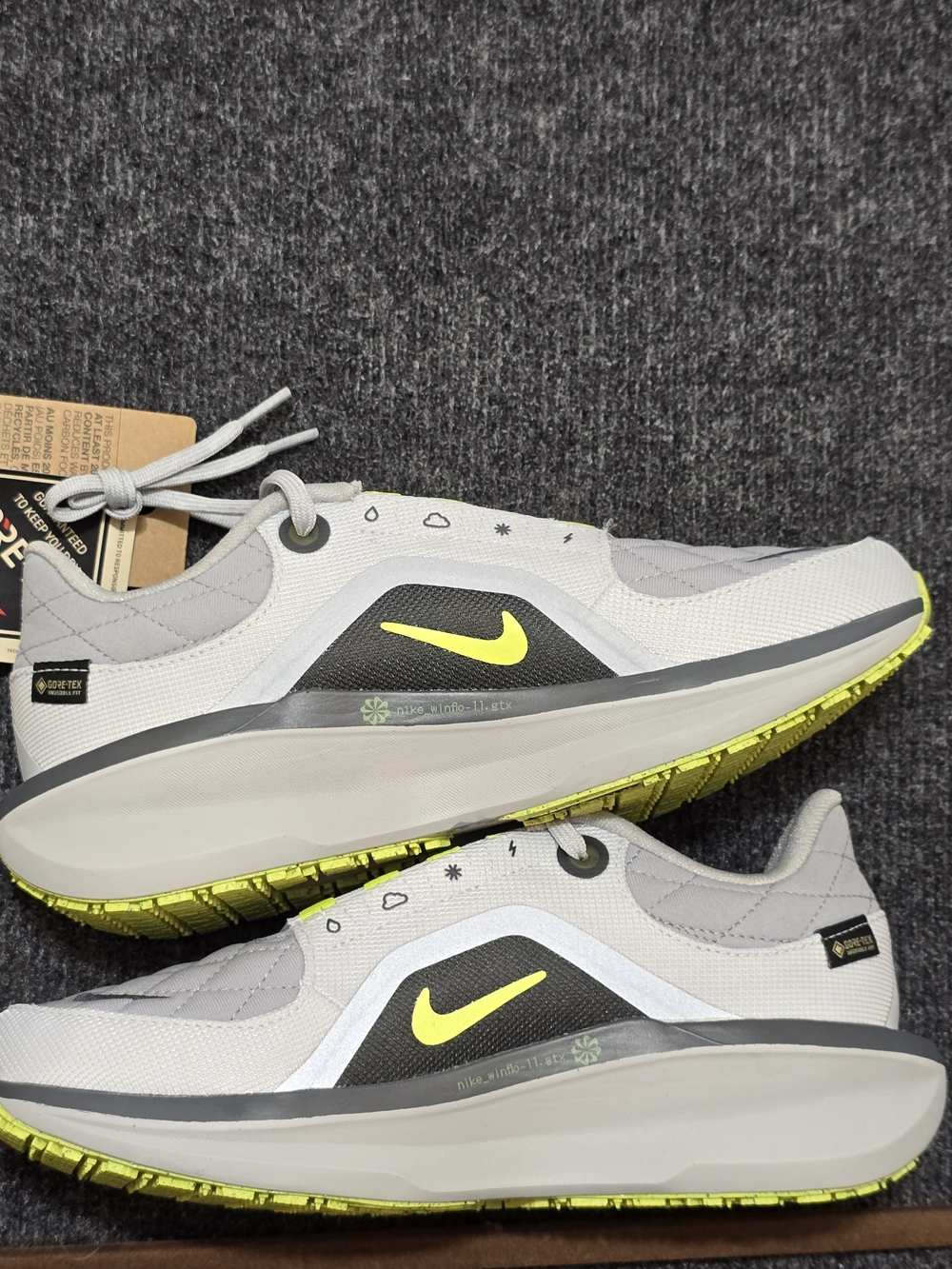 Nike Air Winflo 11 GORE-TEX Waterproof Running Shoes - Picture 3 of 5